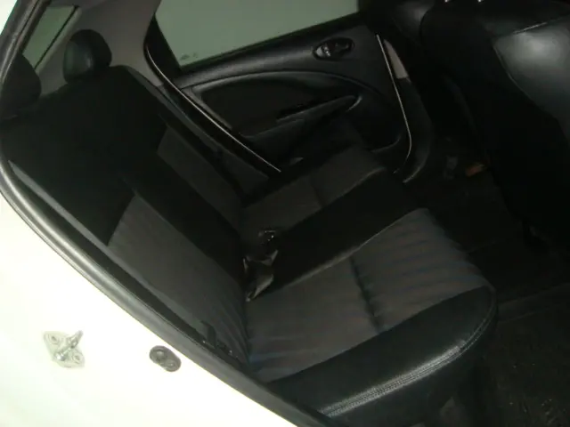 TOYOTA Etios Sedan - Foto