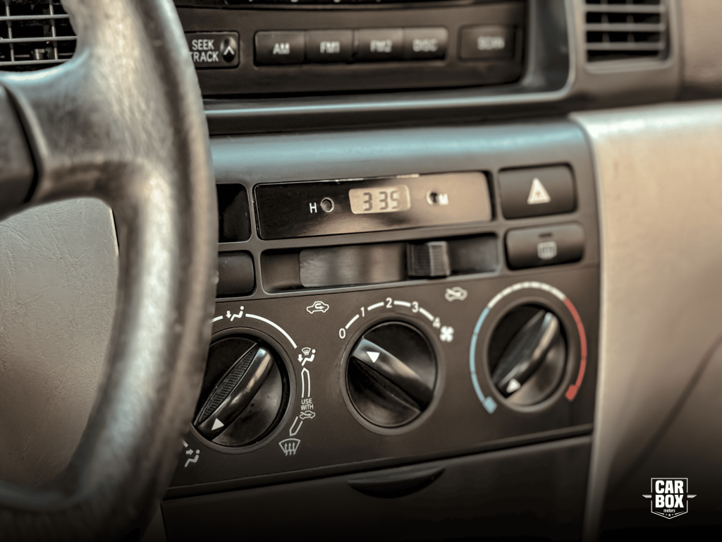 TOYOTA Fielder - Miniatura