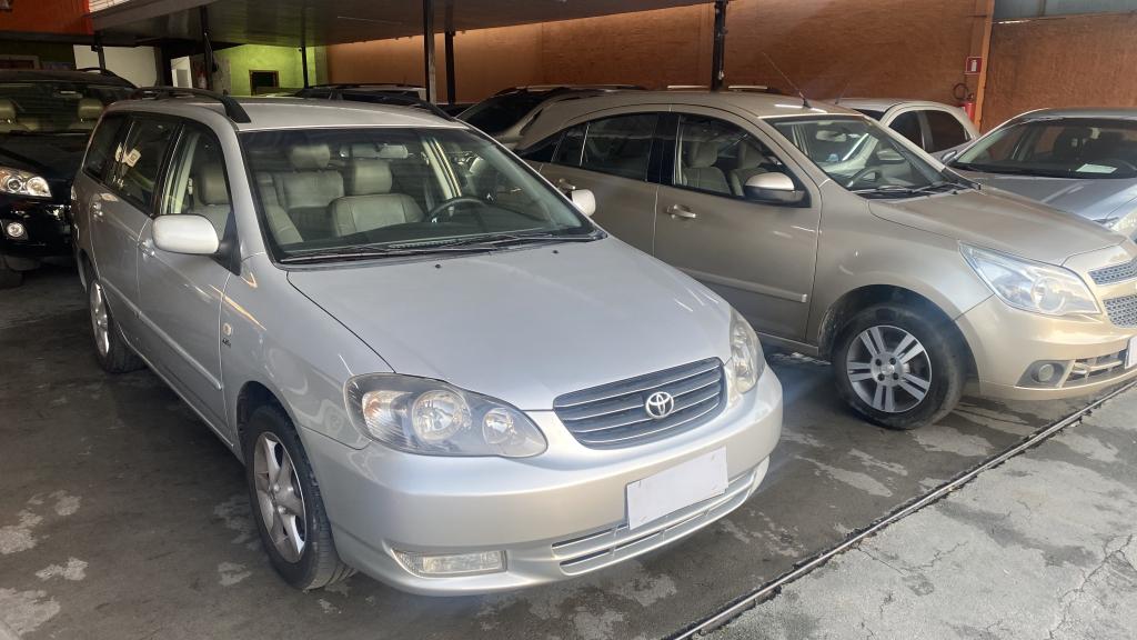 TOYOTA Fielder - Foto