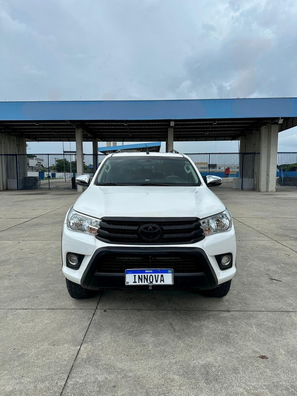 TOYOTA Hilux - Foto