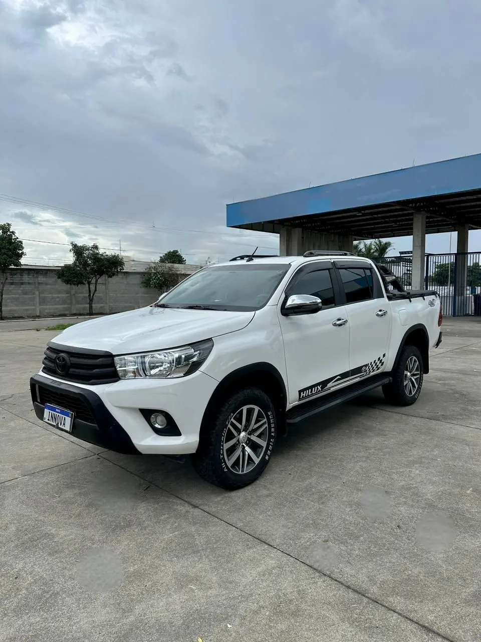TOYOTA Hilux - Foto