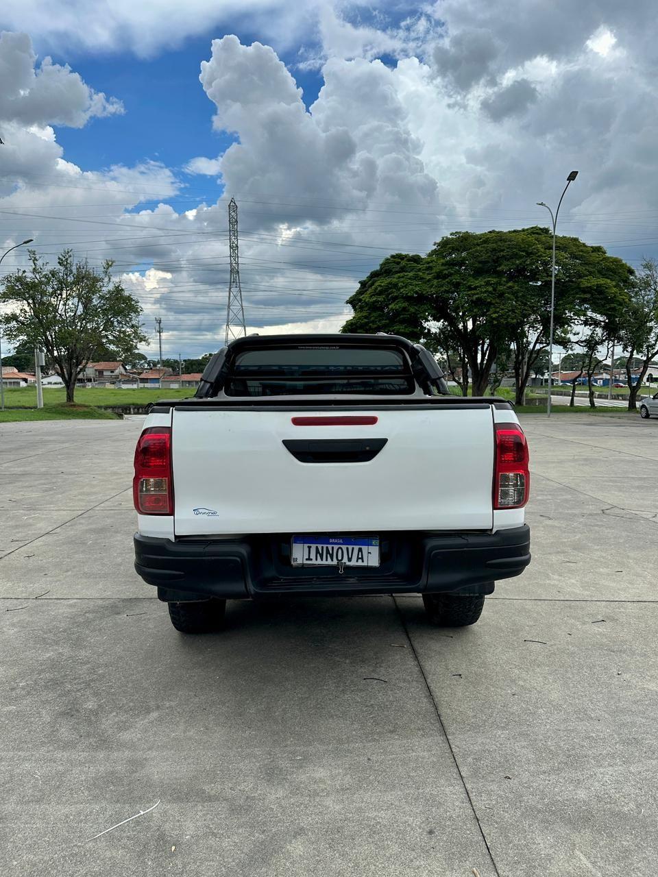 TOYOTA Hilux - Foto