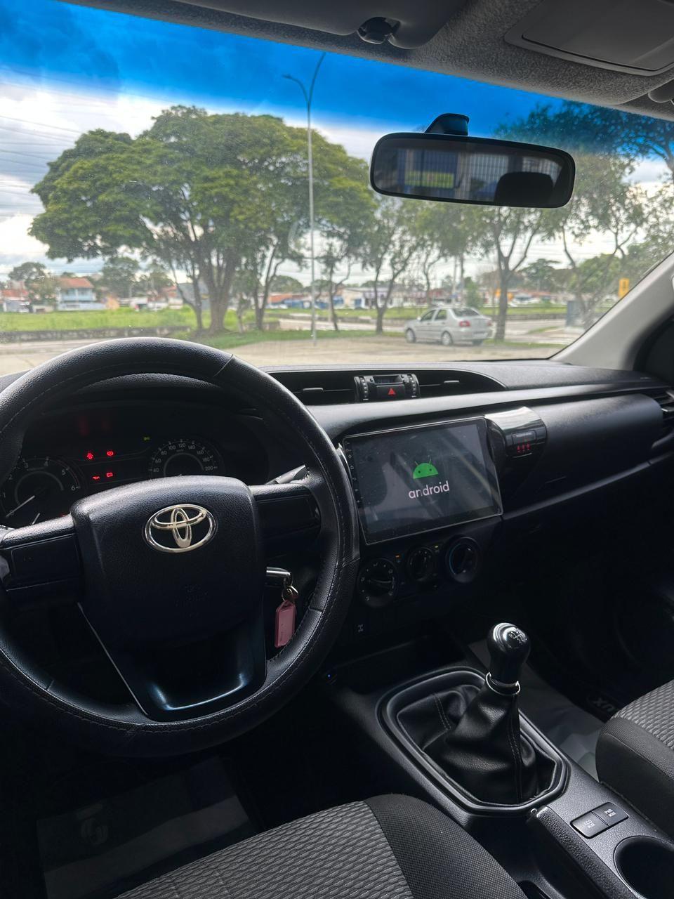 TOYOTA Hilux - Foto