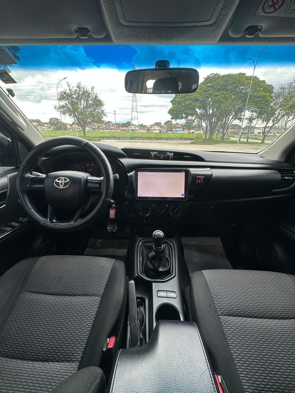 TOYOTA Hilux - Foto
