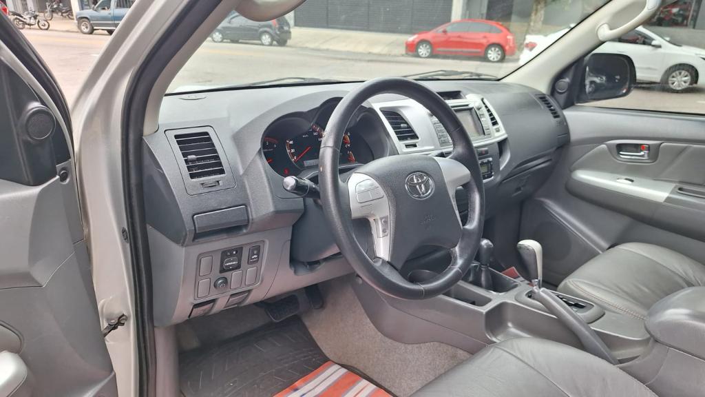 TOYOTA Hilux Caminhonete - Foto