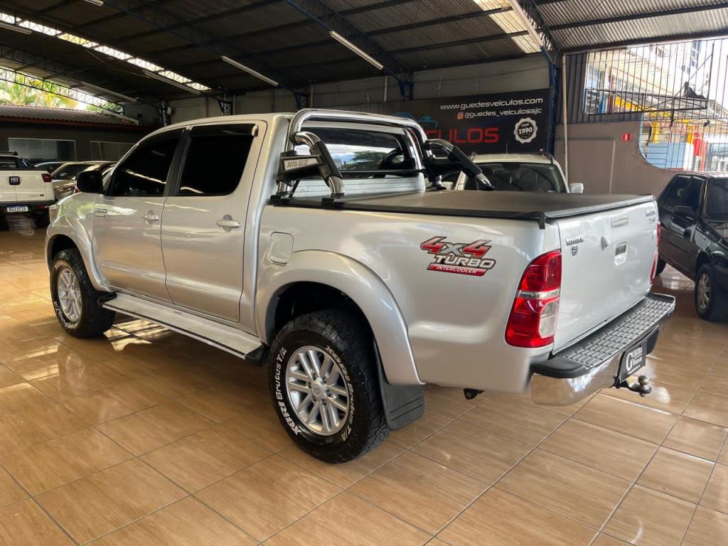 TOYOTA Hilux Caminhonete - Foto