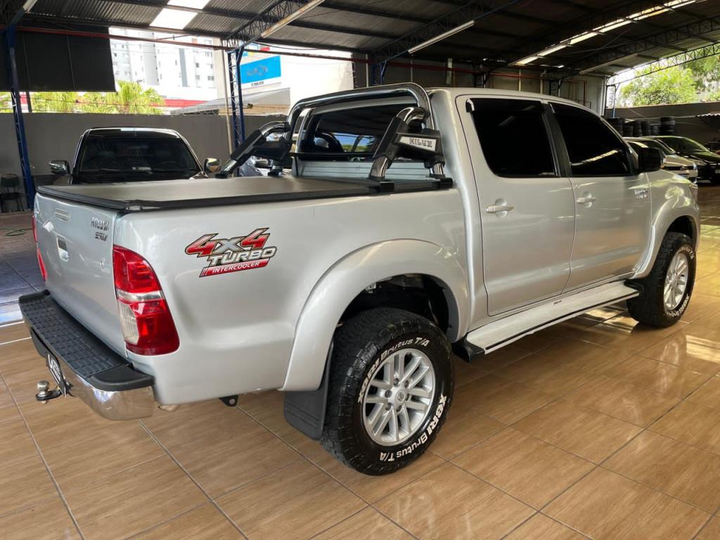 TOYOTA Hilux Caminhonete - Foto