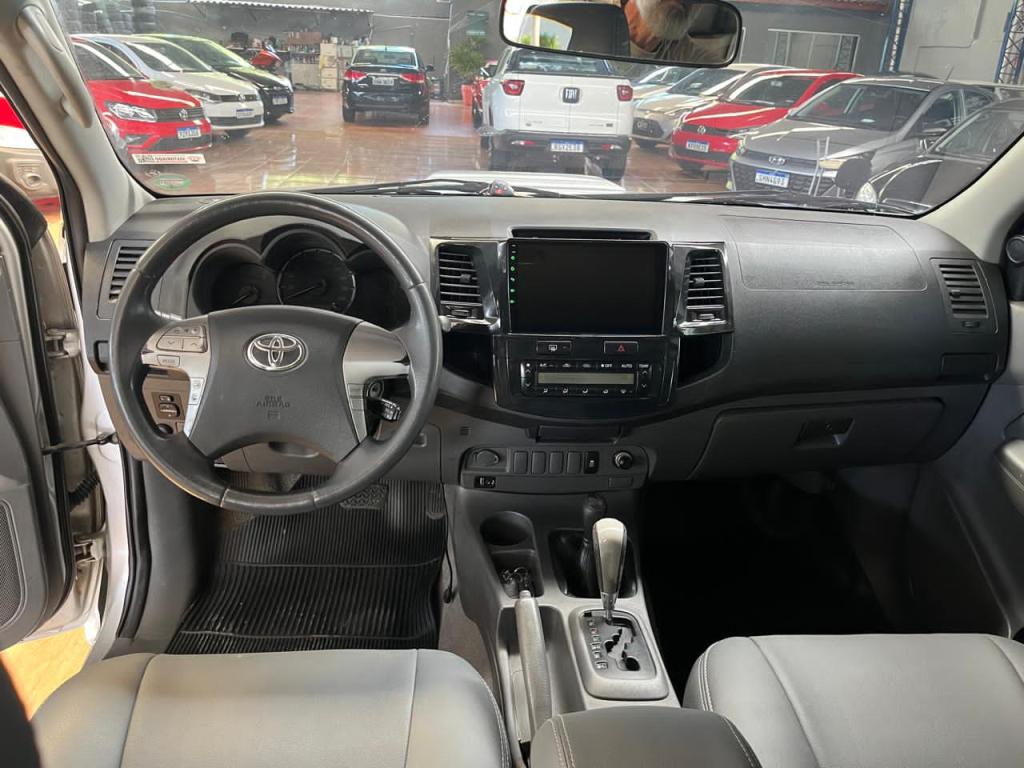TOYOTA Hilux Caminhonete - Foto