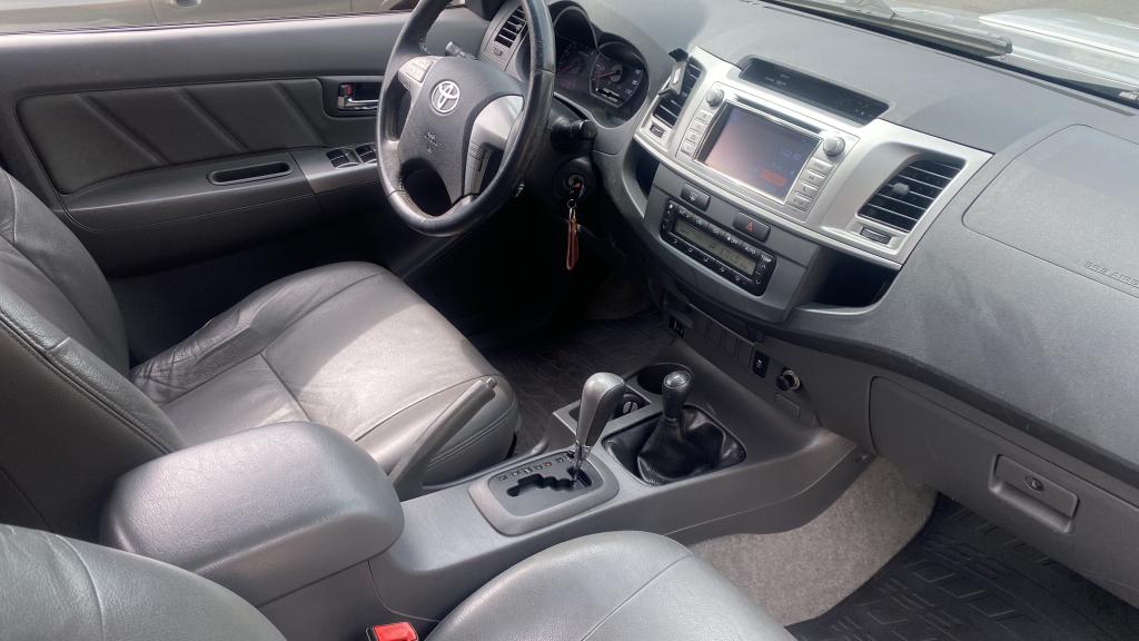 TOYOTA Hilux Caminhonete - Foto