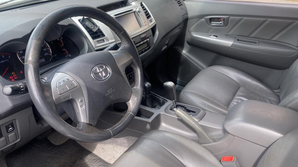 TOYOTA Hilux Caminhonete - Foto