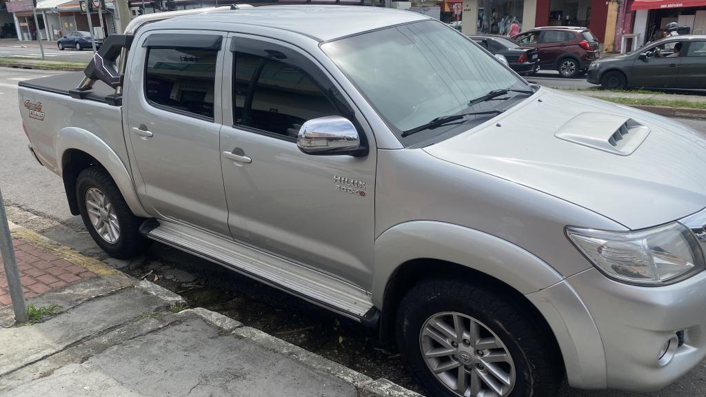 TOYOTA Hilux Caminhonete - Foto