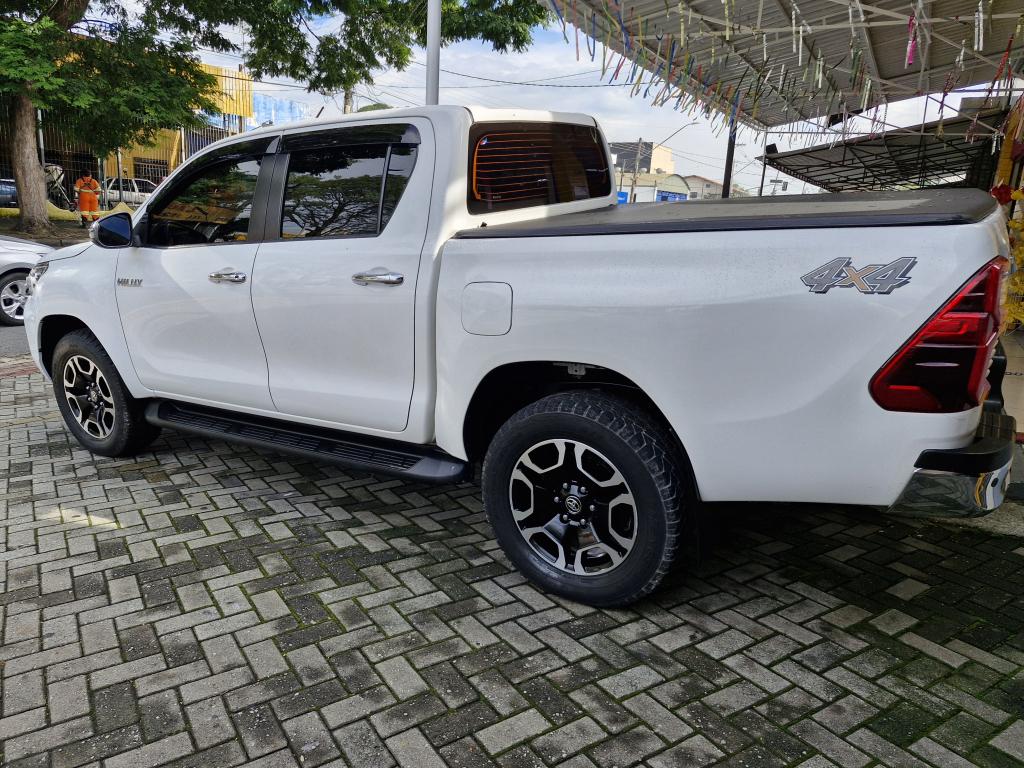 TOYOTA Hilux Caminhonete - Foto