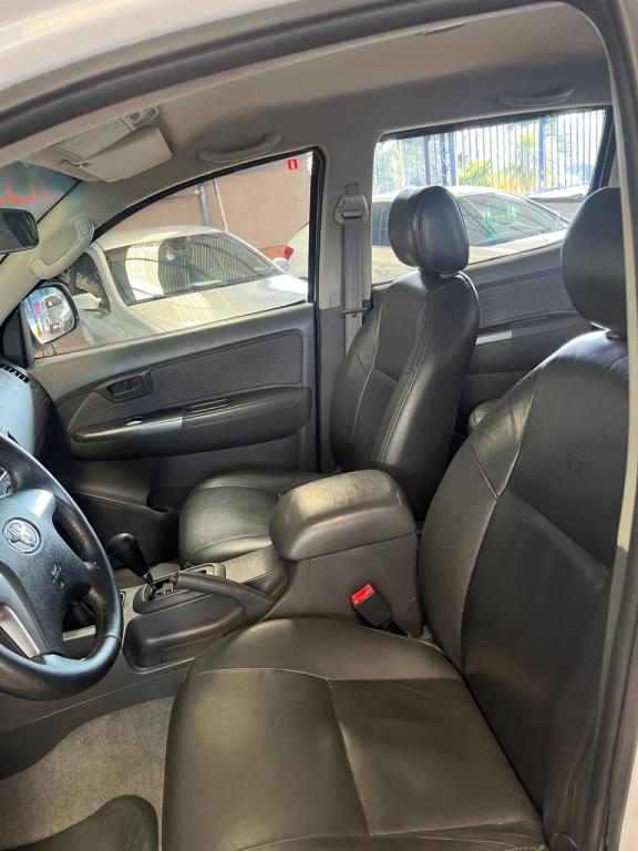TOYOTA Hilux Caminhonete - Foto