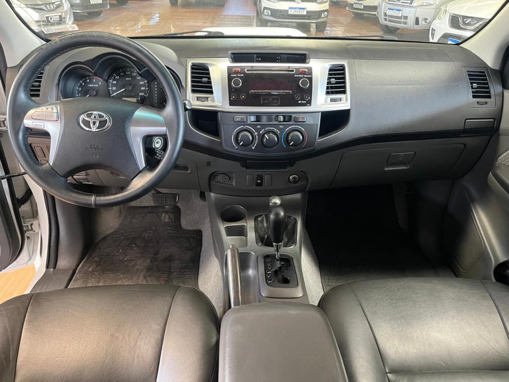 TOYOTA Hilux Caminhonete - Foto