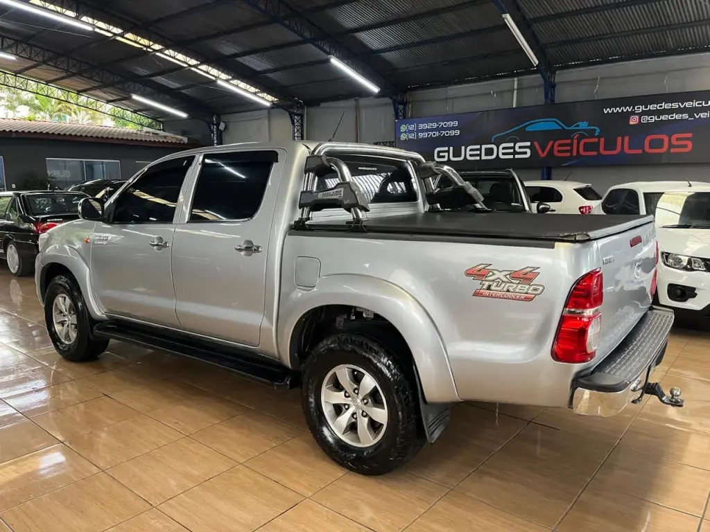 TOYOTA Hilux Caminhonete - Foto