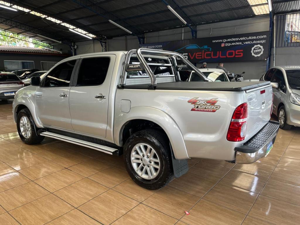 TOYOTA Hilux Caminhonete - Foto