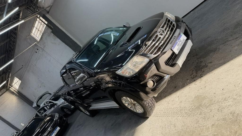 TOYOTA Hilux Caminhonete - Foto