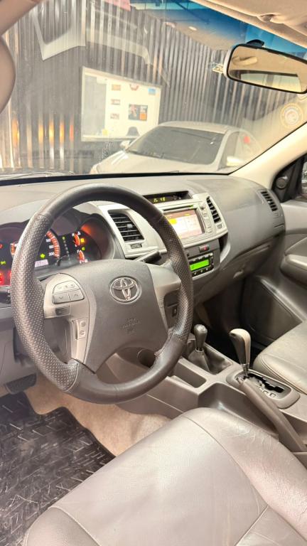 TOYOTA Hilux Caminhonete - Foto