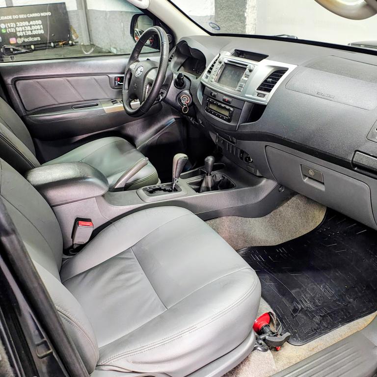 TOYOTA Hilux Caminhonete - Foto