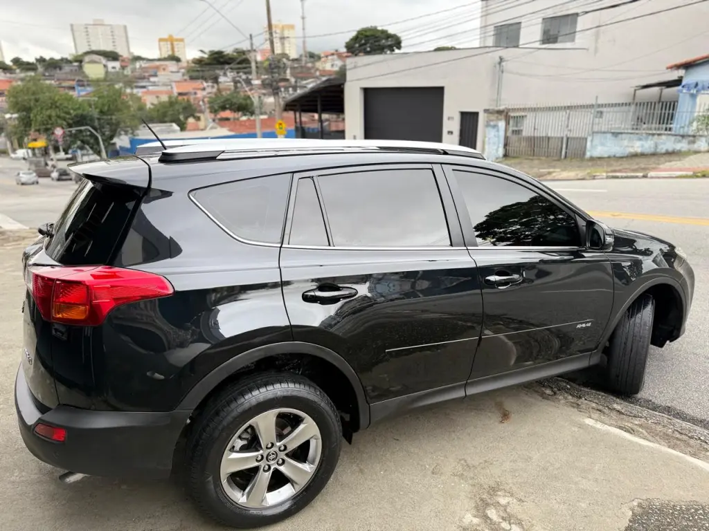 TOYOTA RAV 4 - Foto