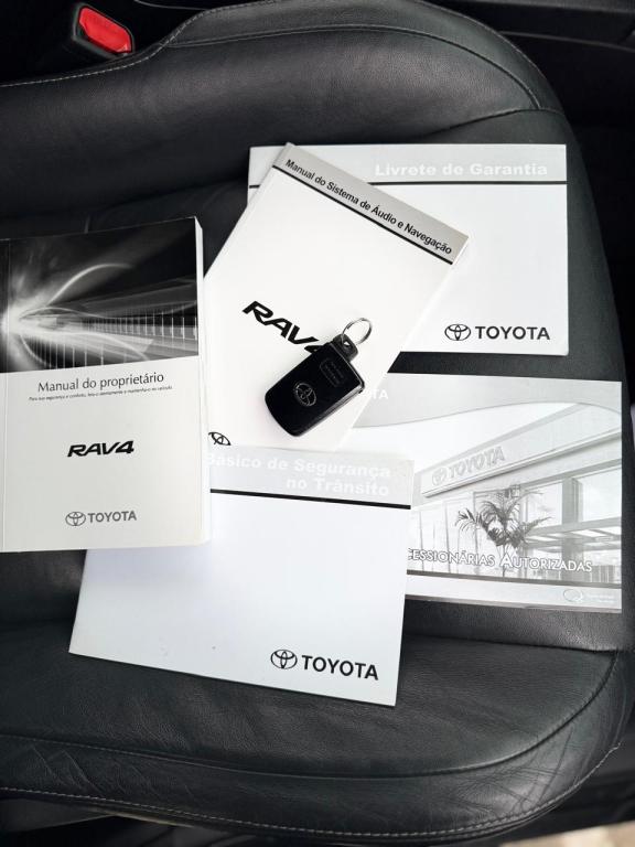 TOYOTA RAV 4 - Foto