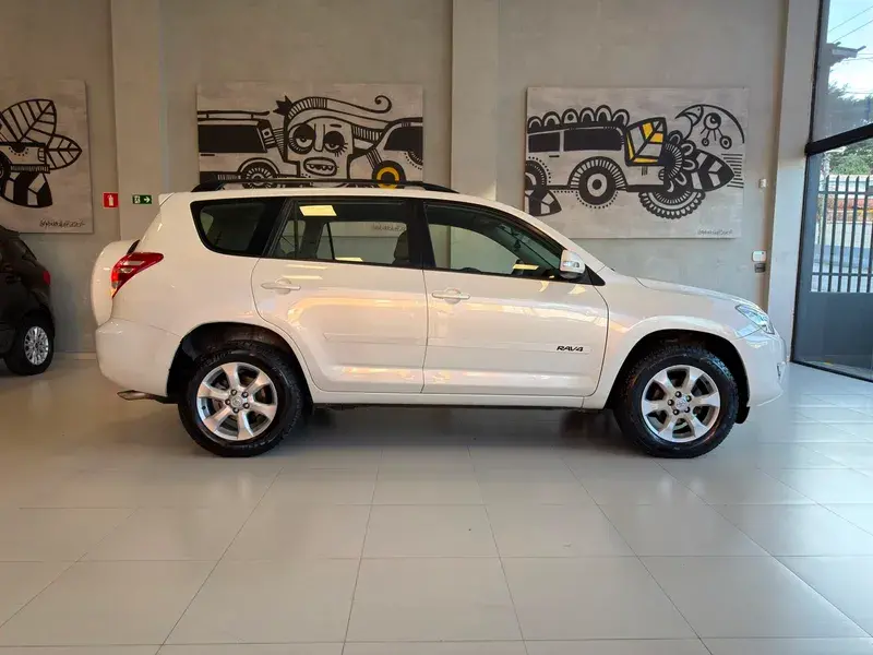 TOYOTA RAV 4 - Foto