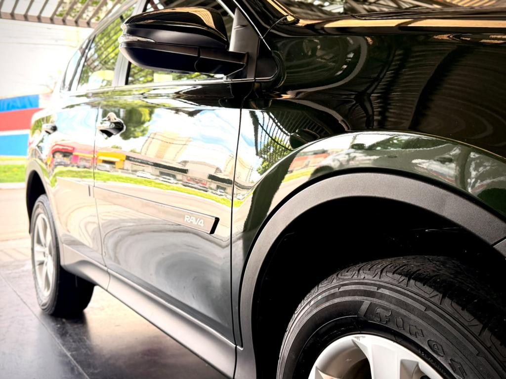 TOYOTA RAV 4 - Foto