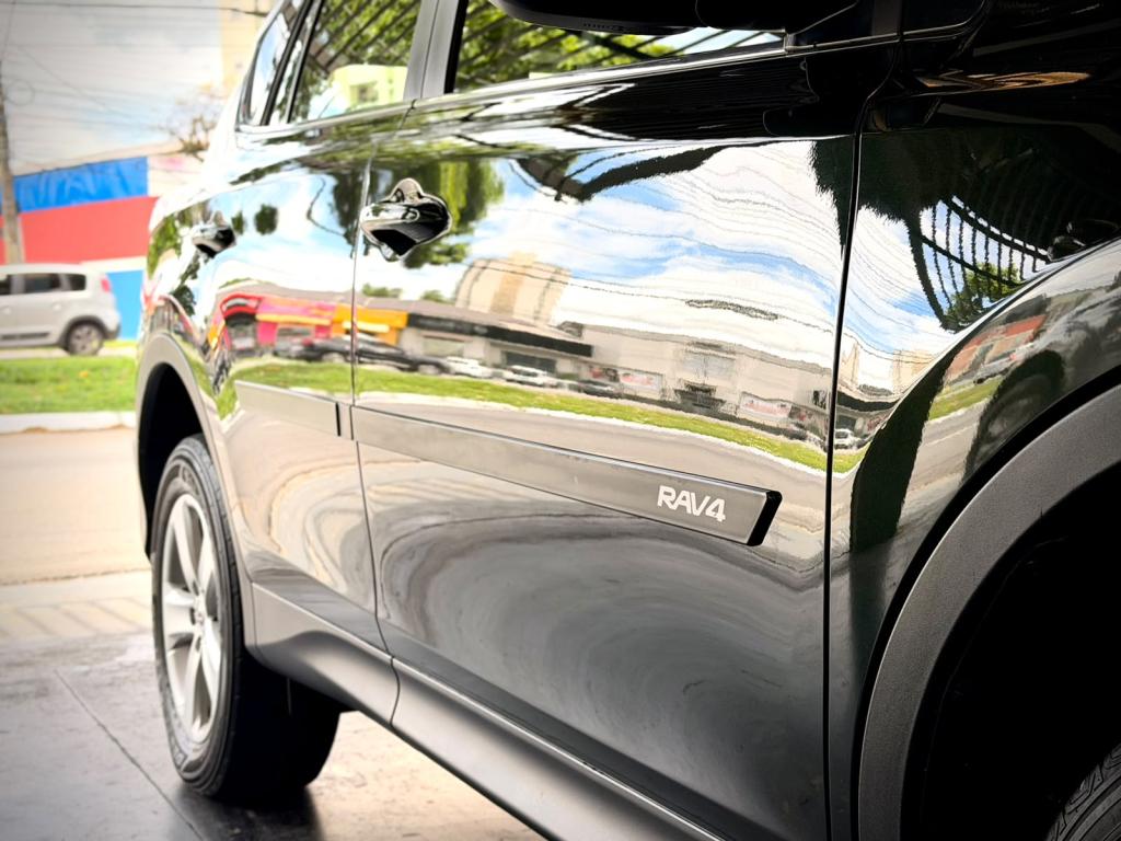 TOYOTA RAV 4 - Foto