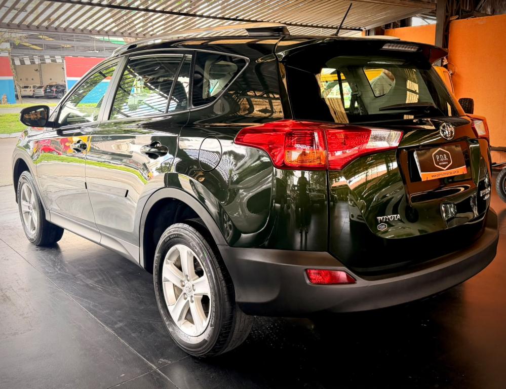 TOYOTA RAV 4 - Foto