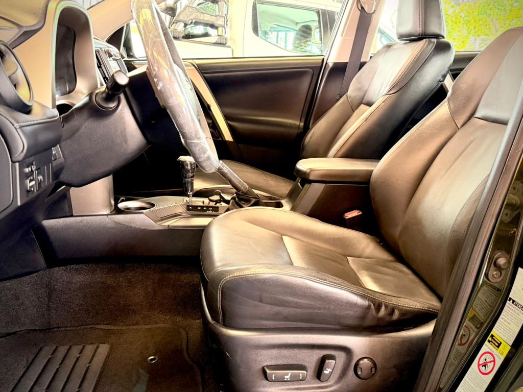 TOYOTA RAV 4 - Foto