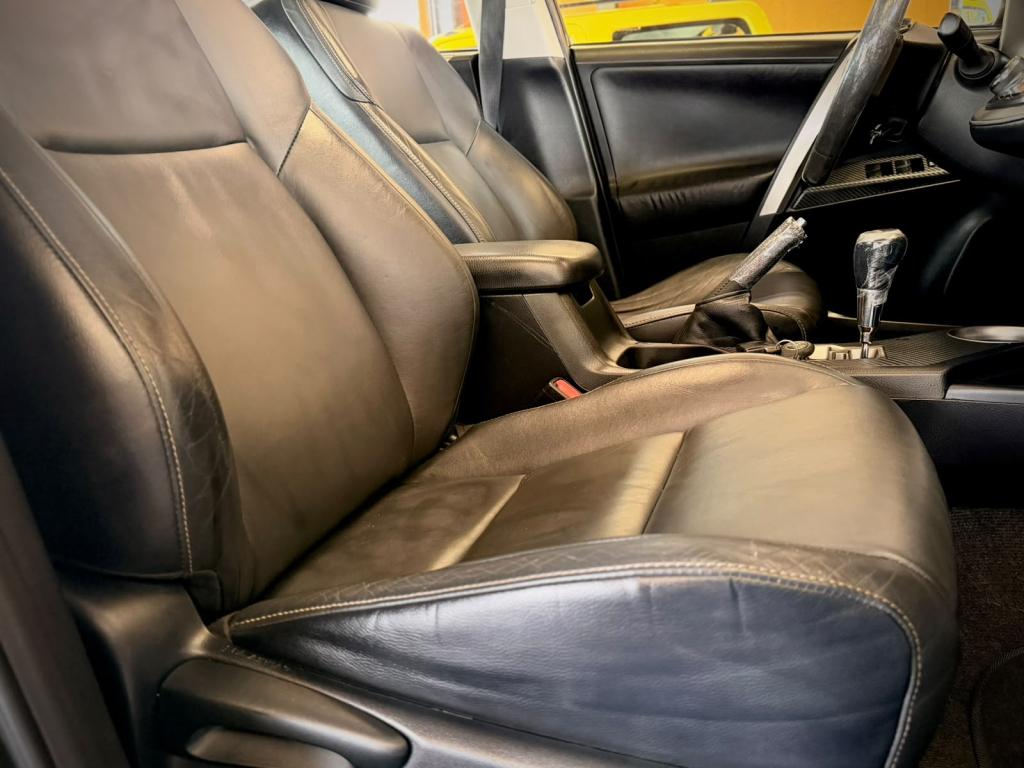 TOYOTA RAV 4 - Foto