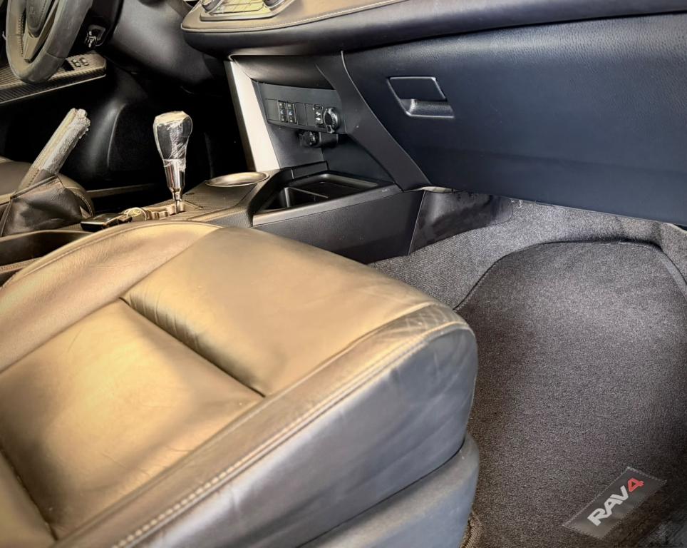TOYOTA RAV 4 - Foto