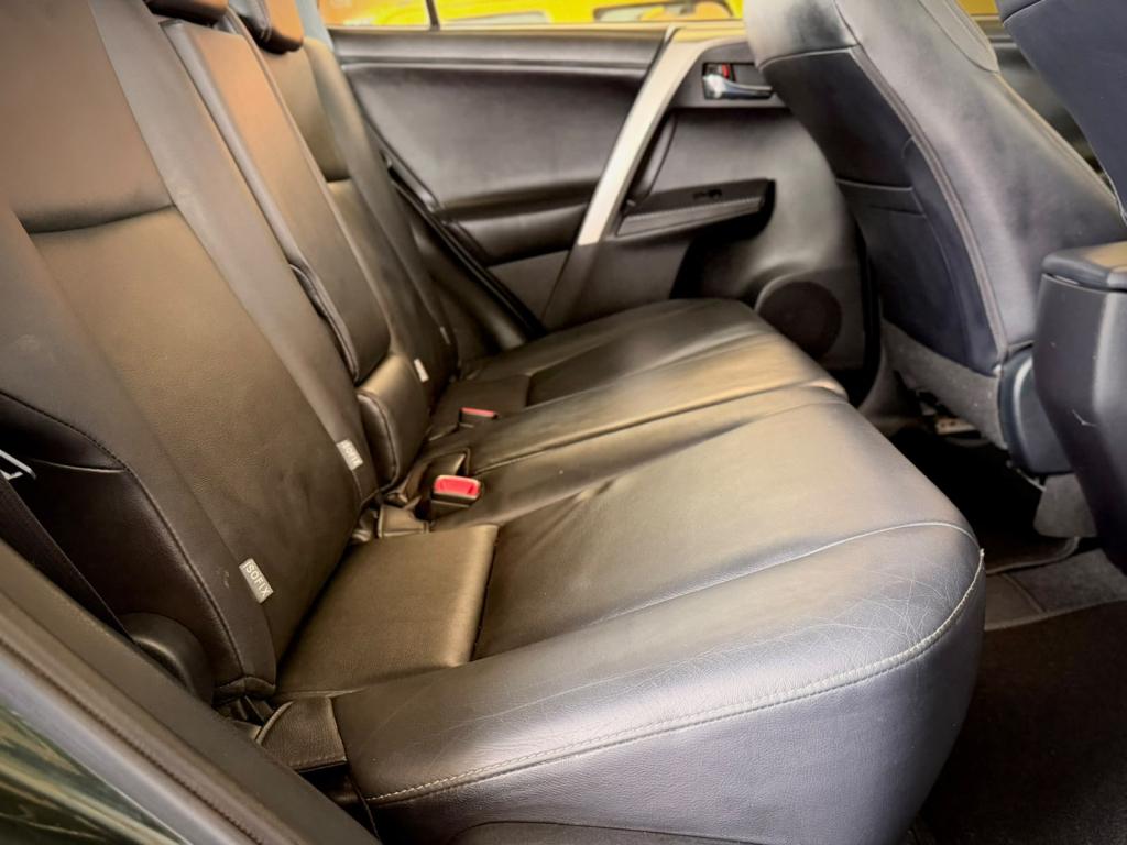 TOYOTA RAV 4 - Foto