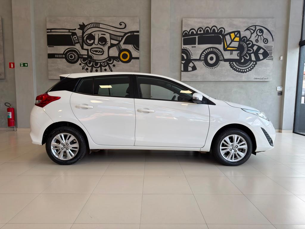 TOYOTA Yaris Hatch - Foto
