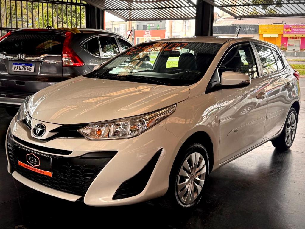 TOYOTA Yaris Hatch - Foto