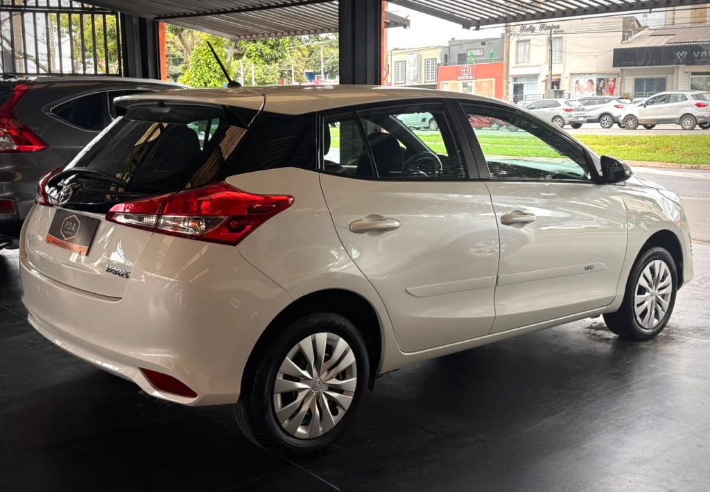 TOYOTA Yaris Hatch - Foto
