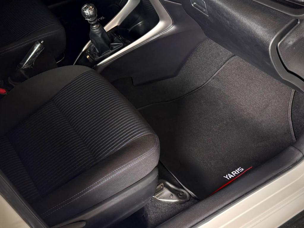 TOYOTA Yaris Hatch - Foto