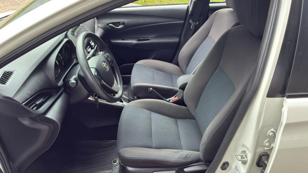 TOYOTA Yaris Hatch - Foto
