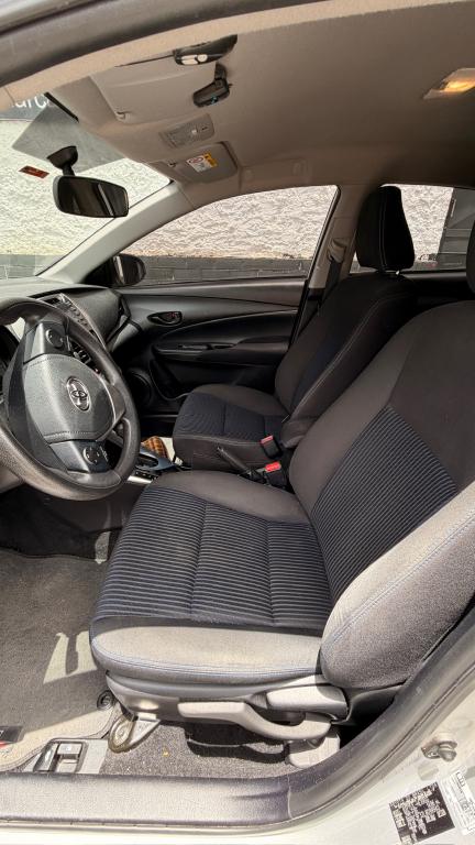 TOYOTA Yaris Sedan - Foto