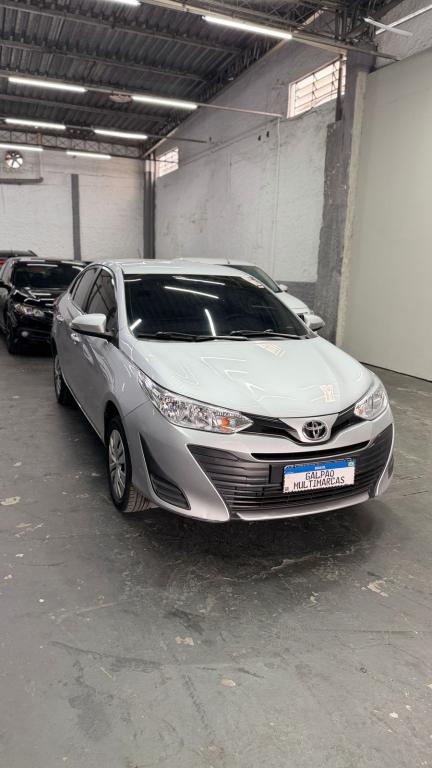 TOYOTA Yaris Sedan