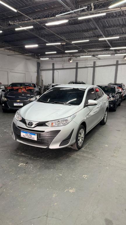 TOYOTA Yaris Sedan - Foto