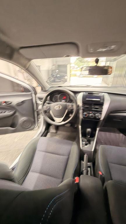 TOYOTA Yaris Sedan - Foto