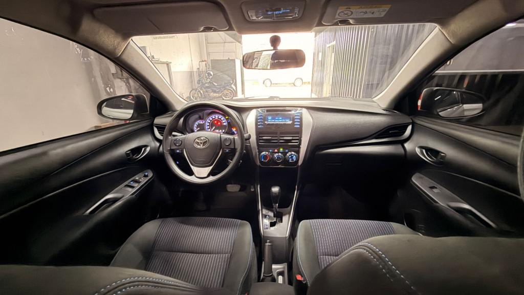 TOYOTA Yaris Sedan - Foto