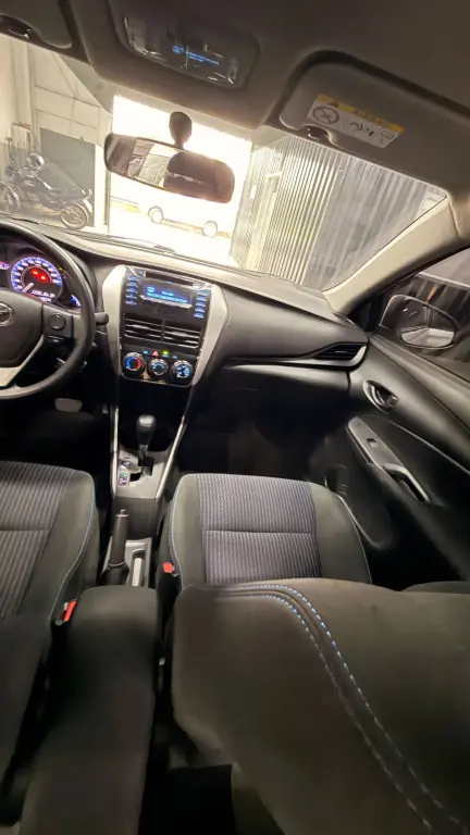 TOYOTA Yaris Sedan - Foto