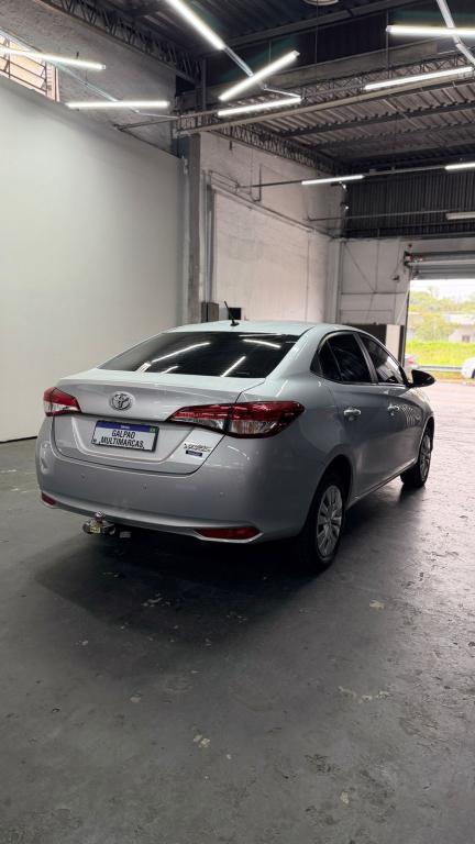 TOYOTA Yaris Sedan - Foto