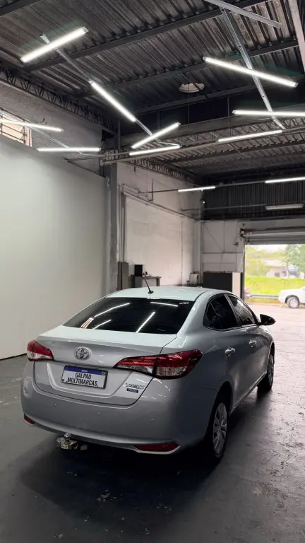 TOYOTA Yaris Sedan - Foto