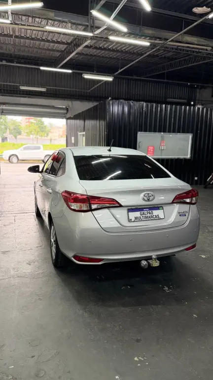 TOYOTA Yaris Sedan - Foto