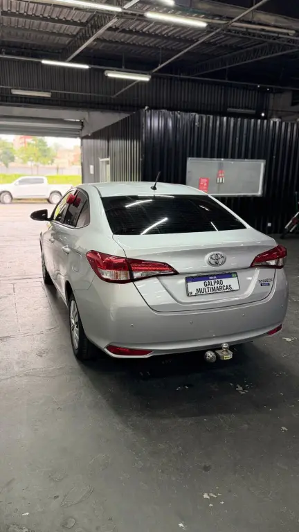 TOYOTA Yaris Sedan - Foto
