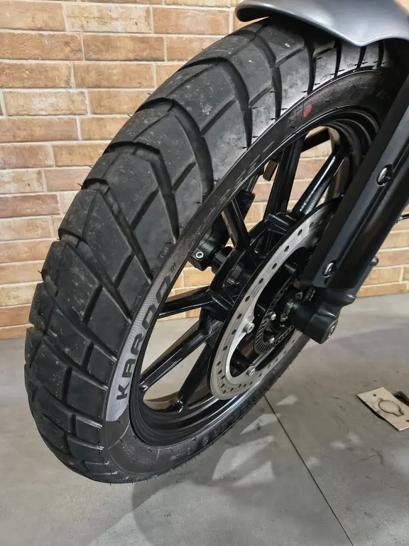 TRIUMPH Scrambler 400X - Foto