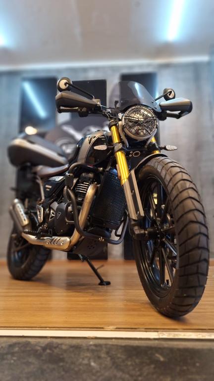 TRIUMPH Scrambler 400X - Foto